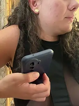 Snapshot of eva_y_marcelo chatting on February 21, 2025, 4:16 pm eva y marcelo online show from February 21, 2025, 4:16 pm