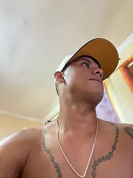 Snapshot of eva_y_marcelo chatting on March 17, 2025, 2:01 pm eva y marcelo online show from March 17, 2025, 2:01 pm