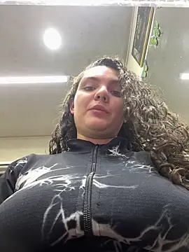 Snapshot of eva_y_marcelo chatting on October 3, 2025, 12:07 am eva y marcelo online show from October 3, 2025, 12:07 am