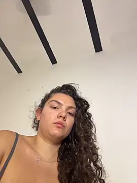 Snapshot of eva_y_marcelo chatting on April 2, 2026, 11:41 am eva y marcelo online show from April 2, 2026, 11:41 am