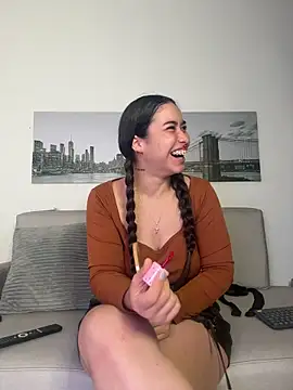Snapshot of SophieRoyals chatting on May 16, 2026, 1:32 pm SophieRoyals online show from May 16, 2026, 1:32 pm