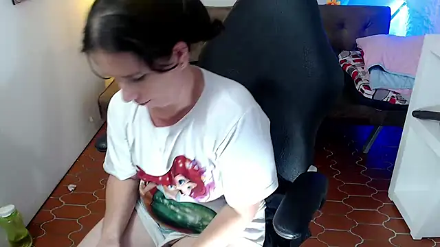 victoria jones online show from March 14, 2025, 5:02 pm