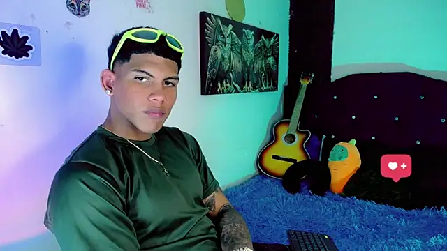 Damian latinxxx online show from January 16, 2025, 9:05 am