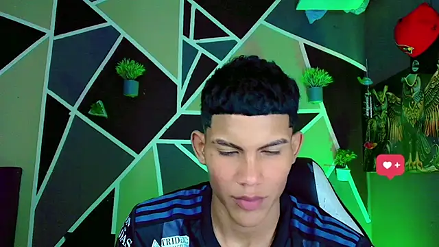 Damian latinxxx online show from February 21, 2025, 4:51 am