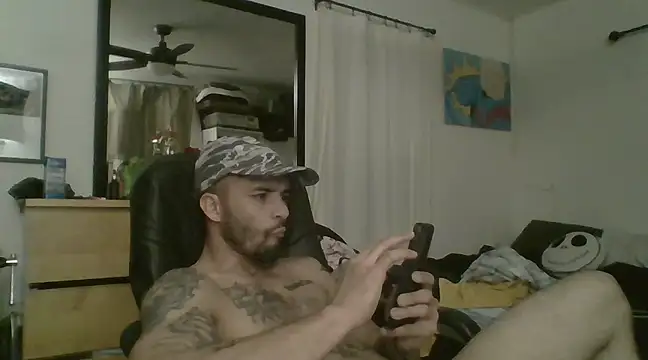 JohnnyDeep187 online show from January 13, 2025, 10:25 am