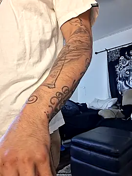 JohnnyDeep187 online show from October 5, 2025, 11:57 pm