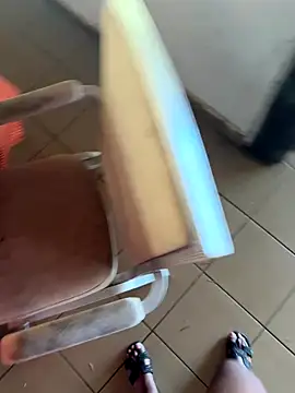 Snapshot of _Gyy_ chatting on October 12, 2025, 8:35 am Gyy online show from October 12, 2025, 8:35 am