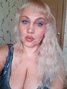 Snapshot of IsabellaBoni chatting on February 13, 2026, 7:26 am IsabellaBoni online show from February 13, 2026, 7:26 am