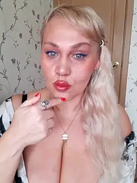 Snapshot of IsabellaBoni chatting on February 23, 2026, 7:28 am IsabellaBoni online show from February 23, 2026, 7:28 am