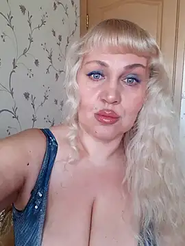 Snapshot of IsabellaBoni chatting on March 5, 2026, 7:15 am IsabellaBoni online show from March 5, 2026, 7:15 am