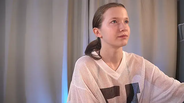 brendacom online show from February 10, 2025, 2:08 am