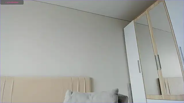 Snapshot of sweety_vikky chatting on January 6, 2025, 3:20 am sweety vikky online show from January 6, 2025, 3:20 am