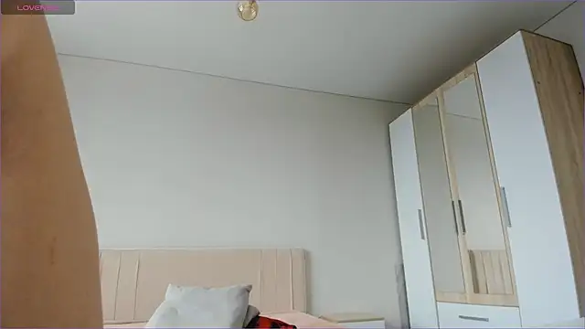 Snapshot of sweety_vikky chatting on February 13, 2025, 3:29 am sweety vikky online show from February 13, 2025, 3:29 am