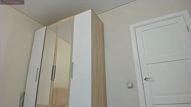 Snapshot of sweety_vikky chatting on February 24, 2025, 12:20 am sweety vikky online show from February 24, 2025, 12:20 am