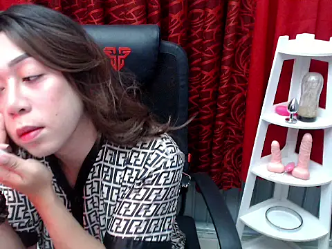 urprincessnicolexxx online show from May 12, 2026, 1:47 am