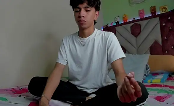 Santy carrington online show from November 29, 2025, 3:20 am