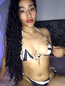 Snapshot of jaderossxx chatting on May 17, 2026, 9:22 pm jaderossxx online show from May 17, 2026, 9:22 pm
