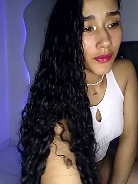 Snapshot of jaderossxx chatting on June 5, 2026, 2:29 am jaderossxx online show from June 5, 2026, 2:29 am