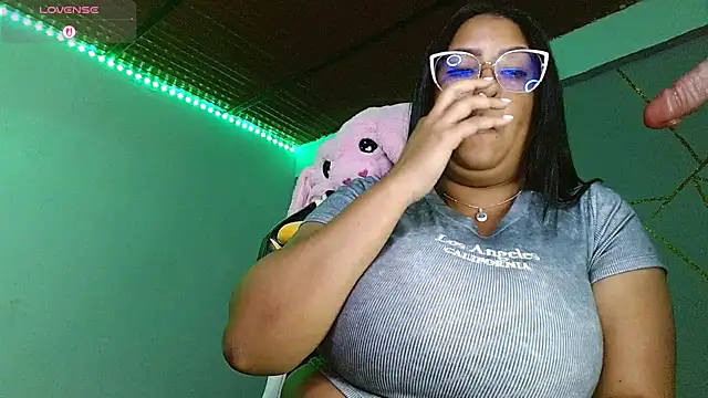 Snapshot of Cute_ash chatting on May 19, 2026, 1:56 am Cute ash online show from May 19, 2026, 1:56 am
