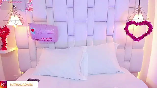 NathaliAdans online show from February 21, 2025, 7:21 pm