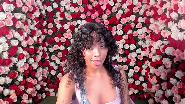 Ariella Ruiz online show from January 30, 2025, 12:37 pm