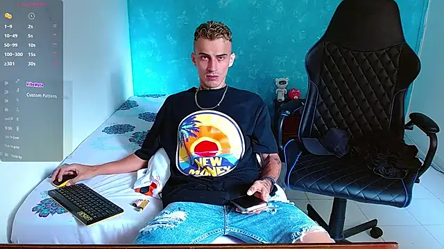 Snapshot of bray_hotboy777 chatting on January 9, 2025, 4:17 pm bray hotboy777 online show from January 9, 2025, 4:17 pm