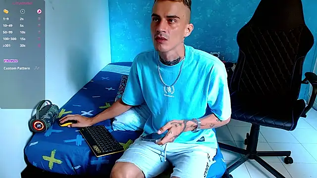 Snapshot of bray_hotboy777 chatting on January 25, 2025, 3:20 pm bray hotboy777 online show from January 25, 2025, 3:20 pm