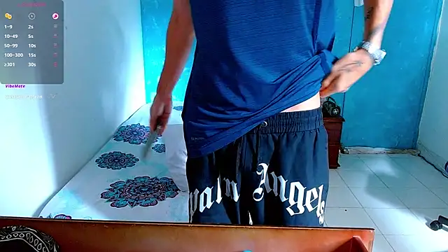 Snapshot of bray_hotboy777 chatting on February 15, 2025, 4:12 pm bray hotboy777 online show from February 15, 2025, 4:12 pm