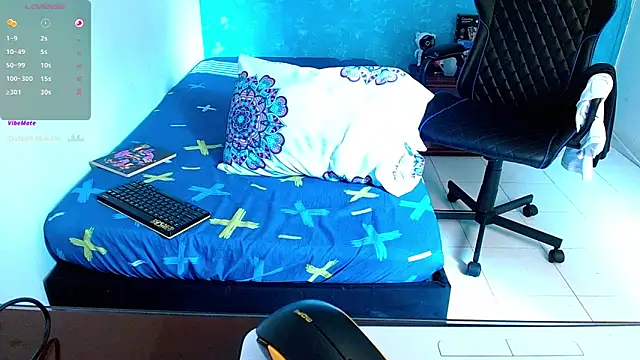 Snapshot of bray_hotboy777 chatting on March 9, 2025, 3:49 pm bray hotboy777 online show from March 9, 2025, 3:49 pm