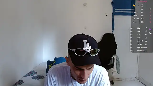 Snapshot of bray_hotboy777 chatting on September 26, 2025, 2:10 pm bray hotboy777 online show from September 26, 2025, 2:10 pm