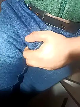 Snapshot of franko1987 chatting on January 31, 2025, 9:48 am franko1987 online show from January 31, 2025, 9:48 am