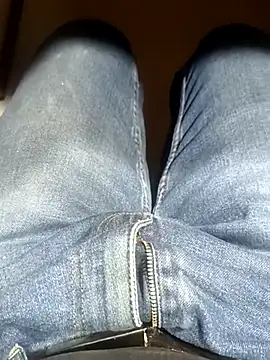 Snapshot of franko1987 chatting on March 7, 2025, 2:34 pm franko1987 online show from March 7, 2025, 2:34 pm