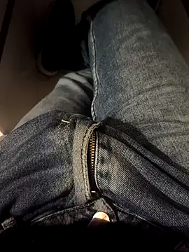 Snapshot of franko1987 chatting on December 3, 2025, 5:15 am franko1987 online show from December 3, 2025, 5:15 am