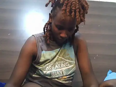 juiccypussy online show from July 18, 2026, 2:43 pm