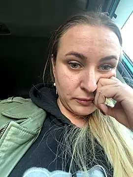 OlgaBuzzz online show from October 3, 2025, 10:56 am