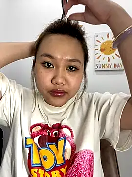 Odette68 online show from December 18, 2025, 5:46 am