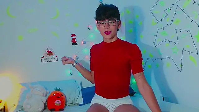 Snapshot of arnold_laurent_ chatting on December 26, 2024, 6:54 pm arnold laurent online show from December 26, 2024, 6:54 pm