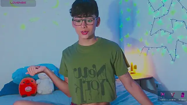 Snapshot of arnold_laurent_ chatting on January 12, 2025, 11:15 pm arnold laurent online show from January 12, 2025, 11:15 pm