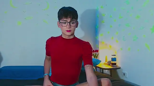 Snapshot of arnold_laurent_ chatting on March 3, 2025, 8:21 pm arnold laurent online show from March 3, 2025, 8:21 pm