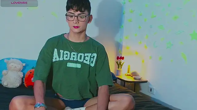 Snapshot of arnold_laurent_ chatting on March 14, 2025, 9:00 pm arnold laurent online show from March 14, 2025, 9:00 pm