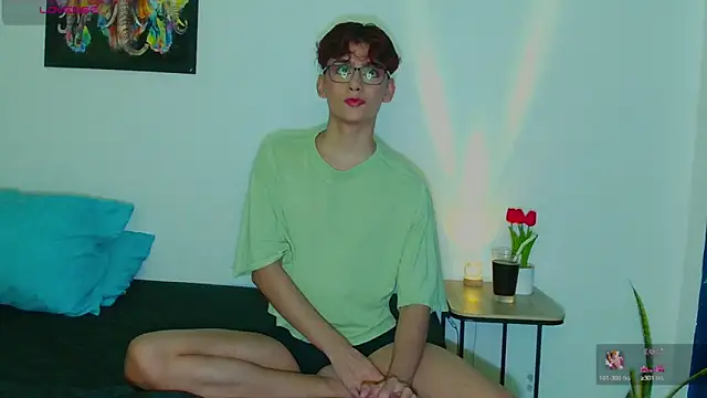 Snapshot of arnold_laurent_ chatting on October 10, 2025, 9:08 am arnold laurent online show from October 10, 2025, 9:08 am