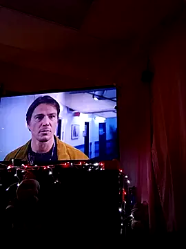 Snapshot of whyteguy410 chatting on December 10, 2024, 5:17 am whyteguy410 online show from December 10, 2024, 5:17 am