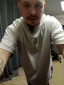 Snapshot of whyteguy410 chatting on December 15, 2024, 6:07 am whyteguy410 online show from December 15, 2024, 6:07 am