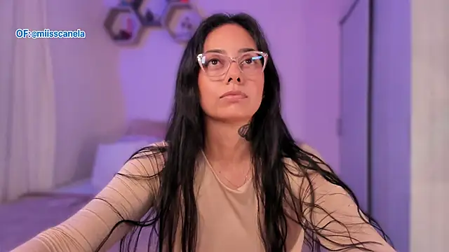 Aleja24Evans online show from October 2, 2025, 12:28 am