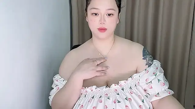 Snapshot of 520-vivo chatting on May 1, 2026, 11:42 pm 520-vivo online show from May 1, 2026, 11:42 pm