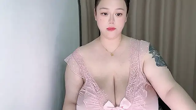 Snapshot of 520-vivo chatting on May 7, 2026, 5:18 pm 520-vivo online show from May 7, 2026, 5:18 pm
