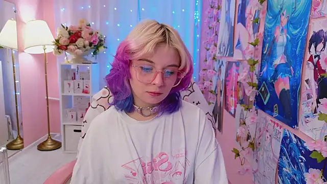 Snapshot of Coconut_Mia chatting on November 19, 2025, 4:29 pm Coconut Mia online show from November 19, 2025, 4:29 pm