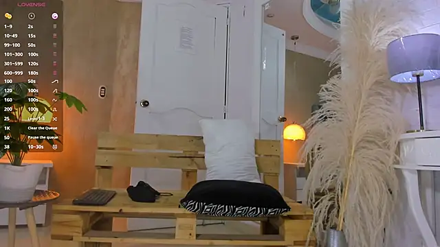 RicoBrown777  online show from November 7, 2025, 4:34 am