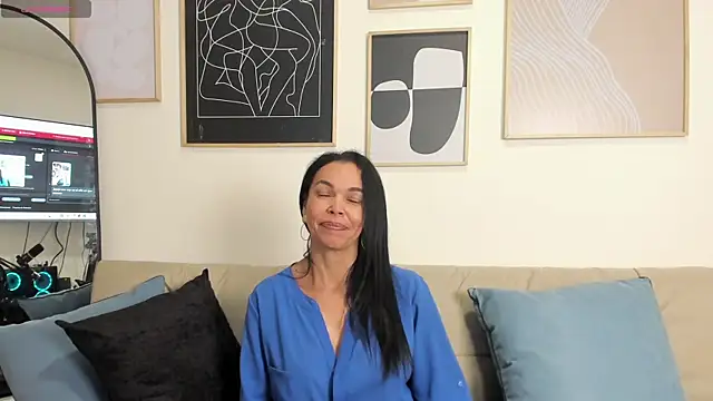 Evawalker  online show from January 19, 2025, 4:01 am