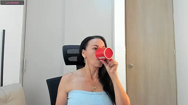 Evawalker  online show from October 11, 2025, 2:59 pm